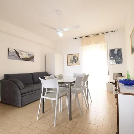 Apartment Locazione Turistica Papiro-9